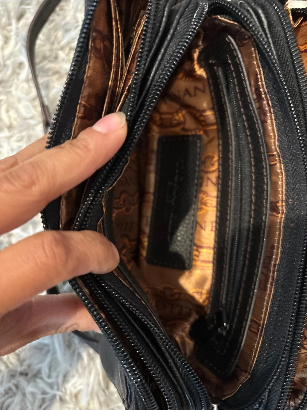 Y2K Vintage Tignanello Triple Compartment Leather Crossbody Bag NWOT
